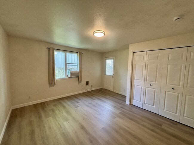 Building Photo - 228 N Latah St