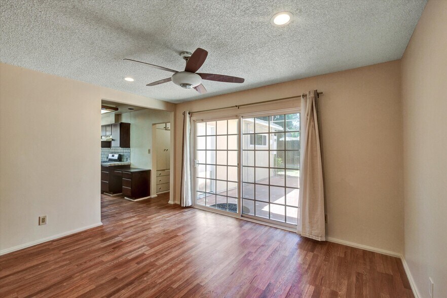 Building Photo - 2511 Castle Heights Ave