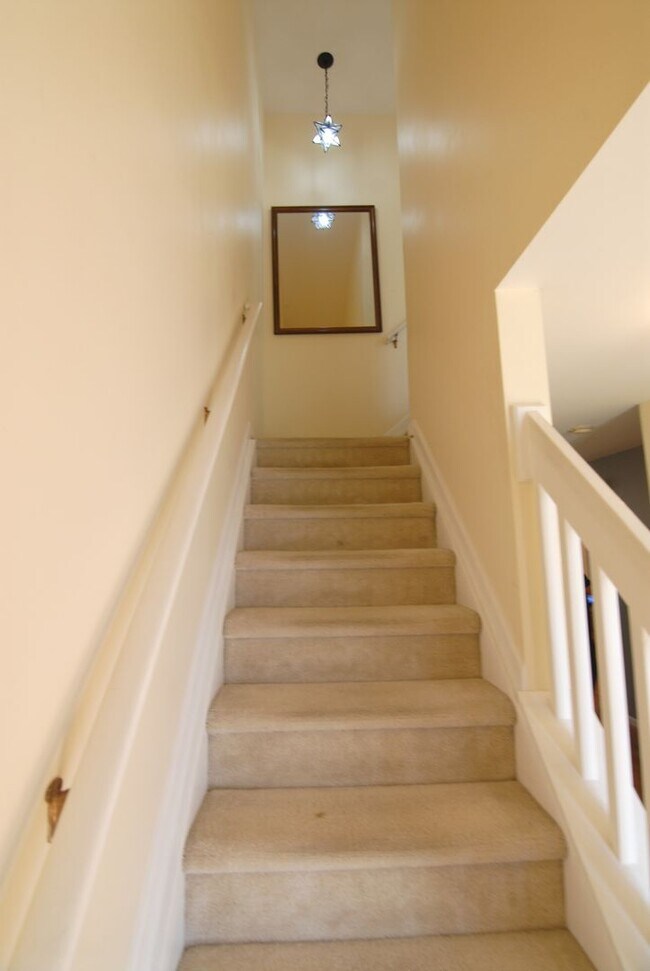 Building Photo - Maintenance free 2 bedroom suite townhouse in St. Andrews townhome community Whitsett