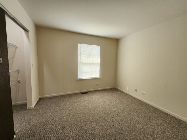 2nd bedroom - 326 Plumwood Ln