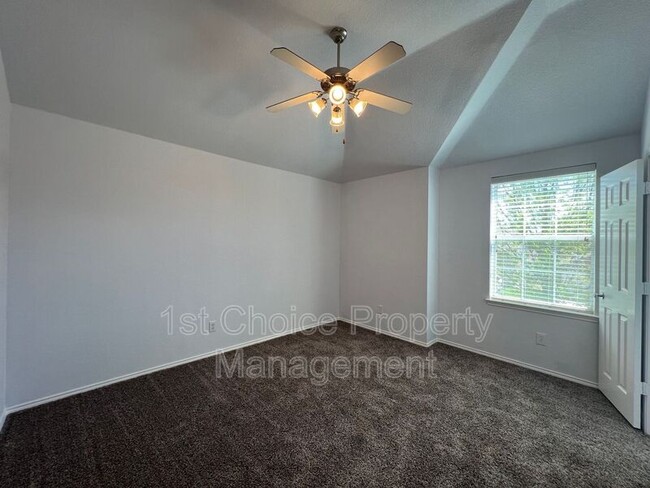 Building Photo - 9221 Comanche Ridge Dr