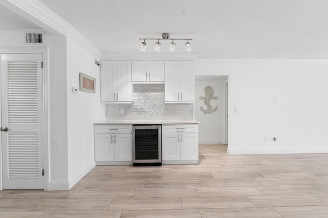 Building Photo - 109 Wettaw Ln