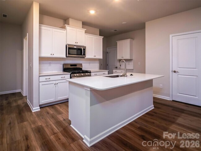 Building Photo - 1616 Swallow Tail Dr