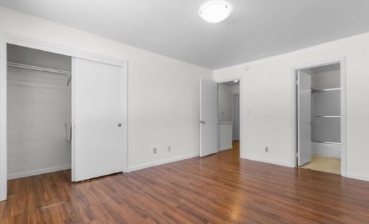 Building Photo - 384 S 11th St