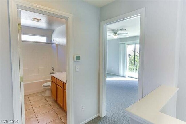 Building Photo - Southwest Three Bedroom Home!!!