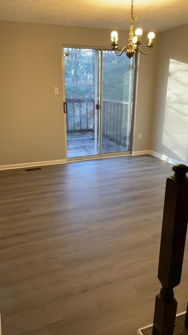 Building Photo - 16198 Henderson Ln