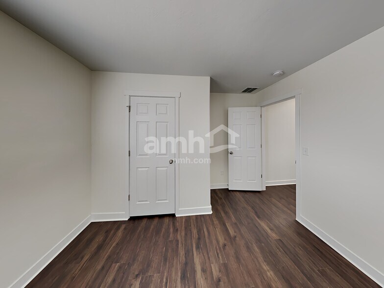 Building Photo - 574 Fireside Ln