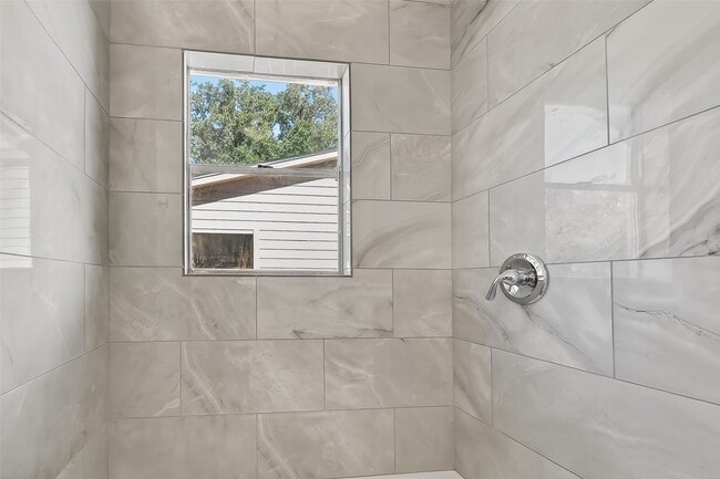 Building Photo - 301 E 3rd St