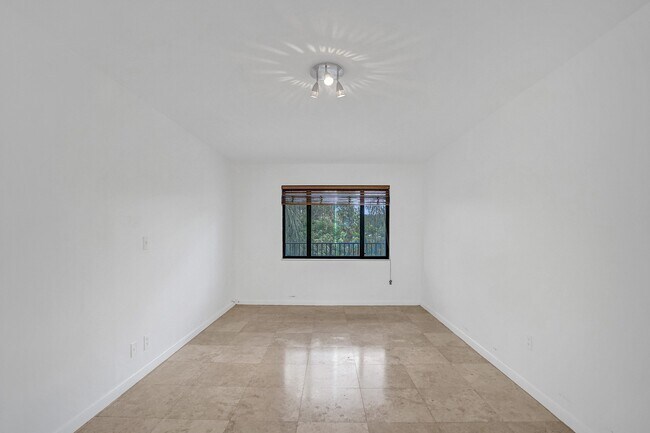 Building Photo - 2514 Taylor St