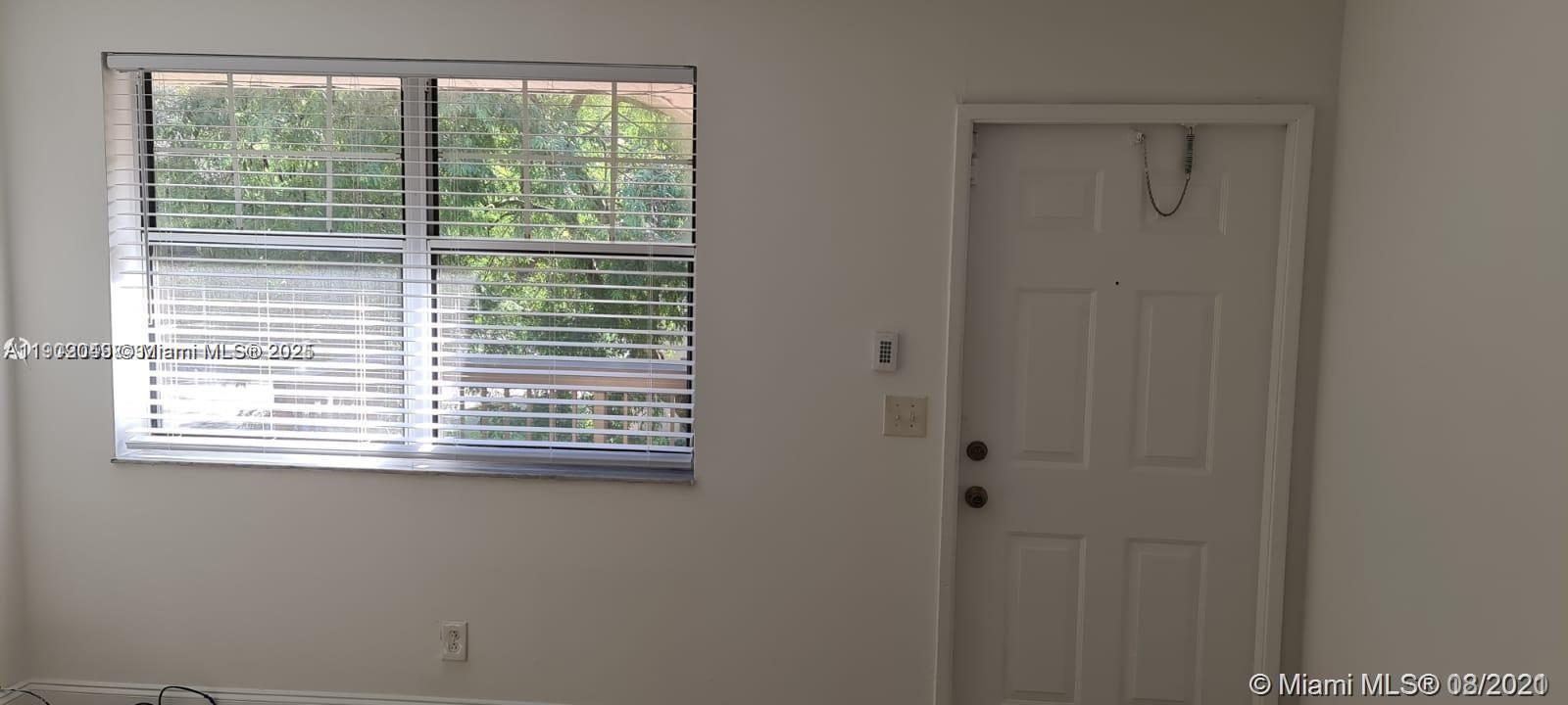 Building Photo - 758 NW 103rd Ter