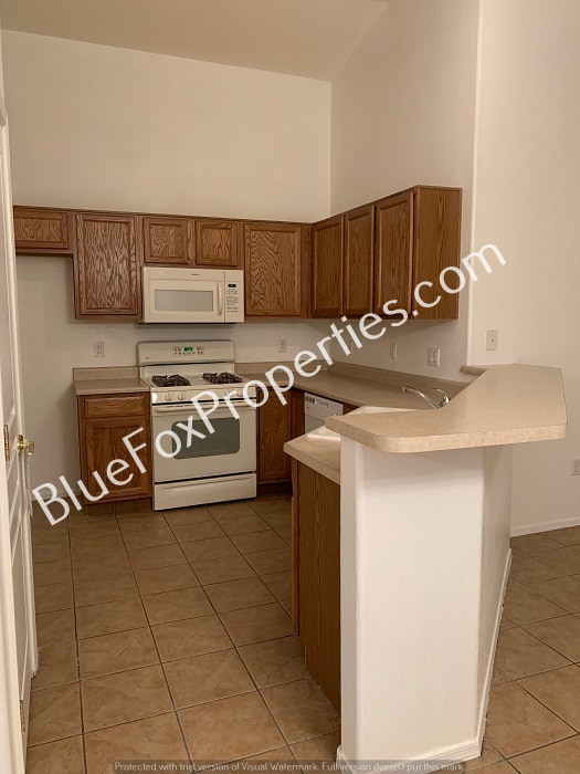 Building Photo - 6756 W Dovewood Way