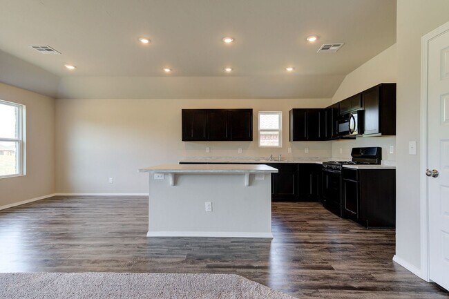 Building Photo - BRAND NEW! 4 Bed 2 Bath Home in Newcastle!