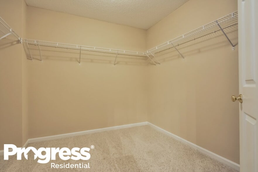 Building Photo - 816 Stackhurst Way