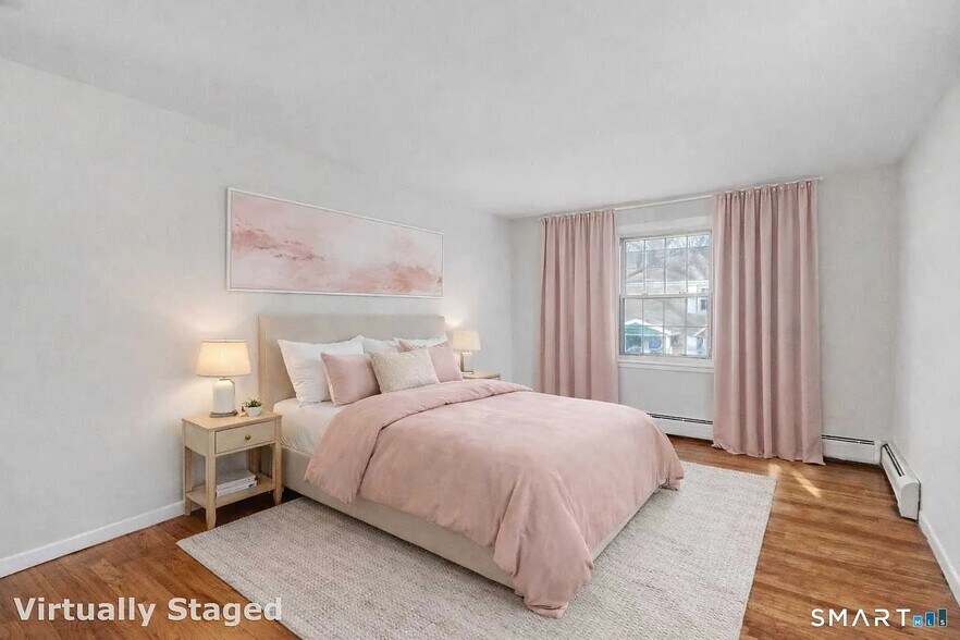 Building Photo - 240 Sunnyridge Ave