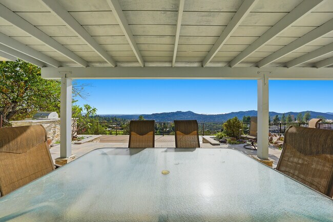 Building Photo - 5527 Burning Tree Dr