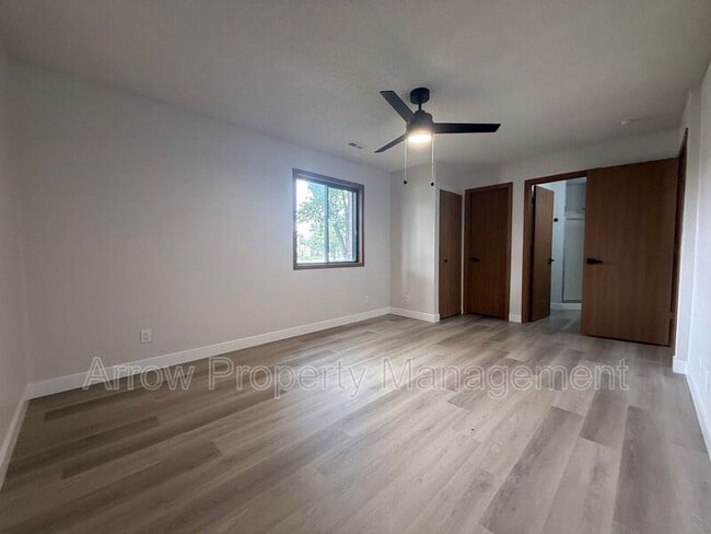 Building Photo - 2330 N 44th St