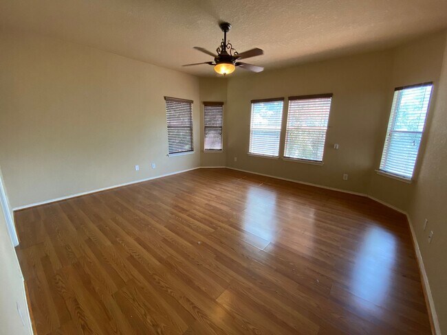 Building Photo - FALL INTO A NEW HOME WITH OUR MOVE-IN SPECIALS!