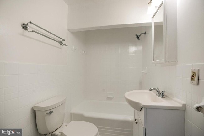 Building Photo - 7709 Ravine Dr