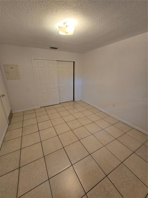 Building Photo - 1414 N Saturn Ave