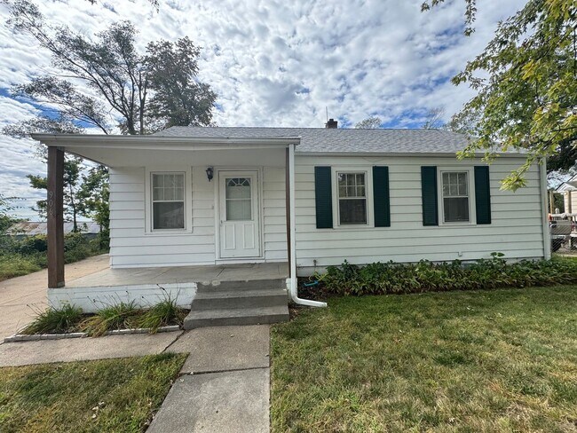 Primary Photo - Home For Rent Bellevue.