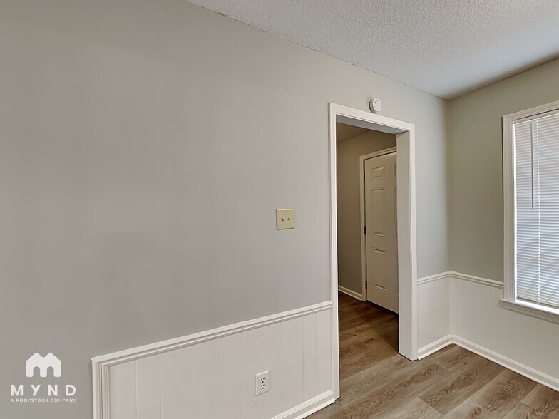 Building Photo - 3505 Clarke Rd