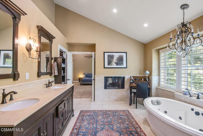 Building Photo - 2521 Sandycreek Dr
