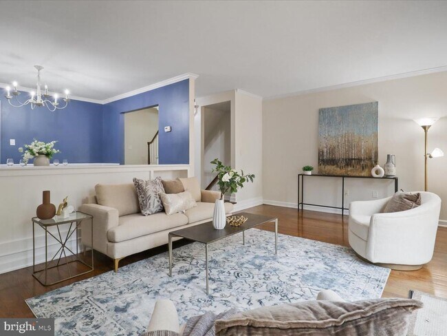 Building Photo - 3001 Federal Hill Dr