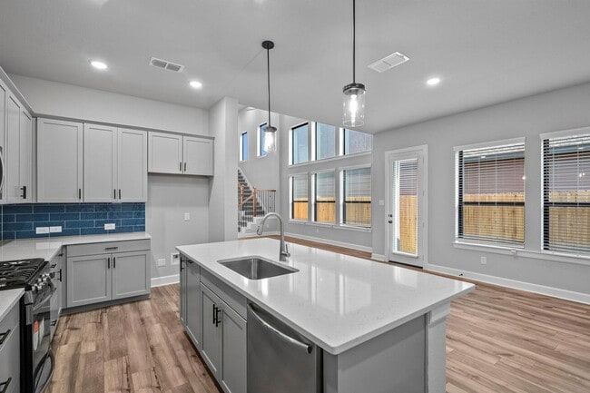 Building Photo - 1519 Noble Pk Dr