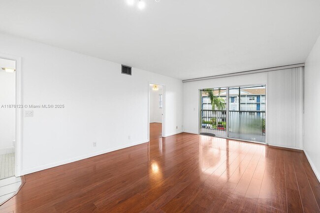 Building Photo - 650 SW 124th Terrace