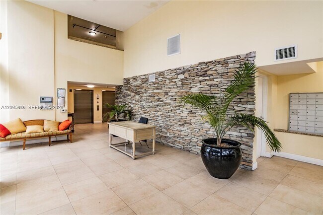 Building Photo - 1350 NW 8th Ct