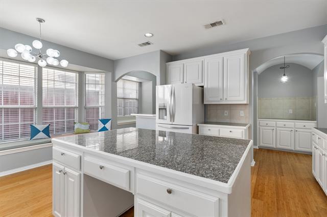 Building Photo - 5701 Chippewa Trail