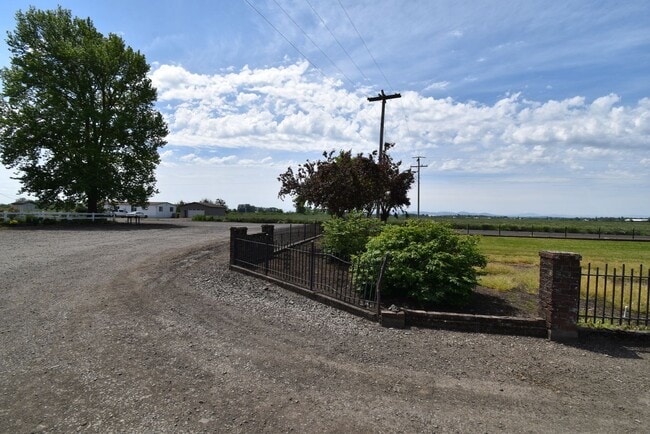 Building Photo - Spacious home on acreage and a Dairy Farm