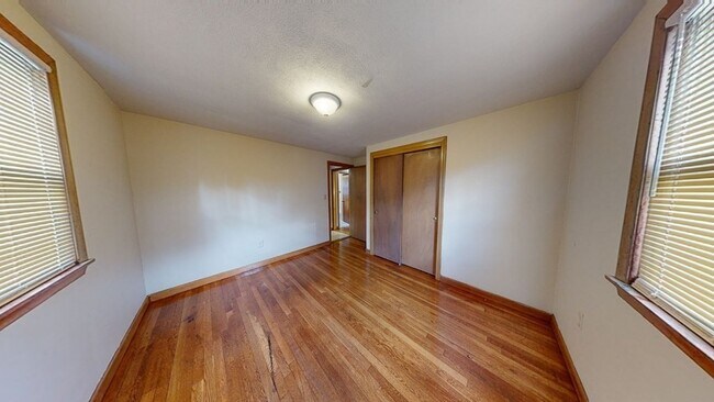 Building Photo - 62 Osceola St