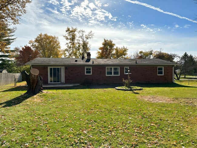 Building Photo - 206 Dover Rd