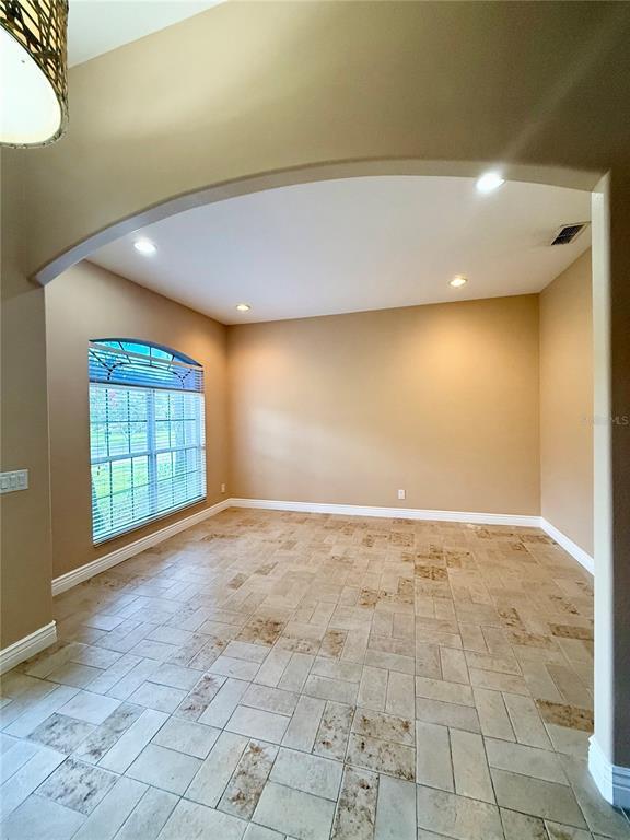 Building Photo - 27202 Fordham Dr