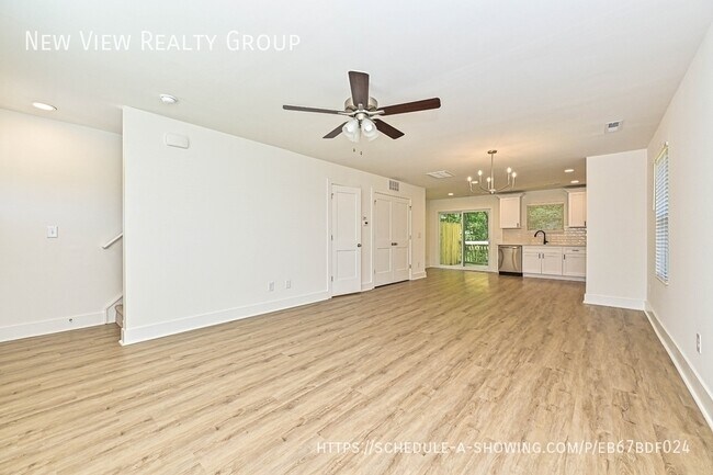 Building Photo - 580 Pleasant Ave