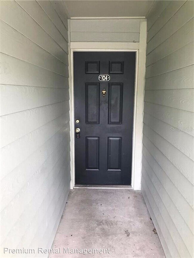 Building Photo - 2 br, 1 bath House - 6118 Westgate Dr #104