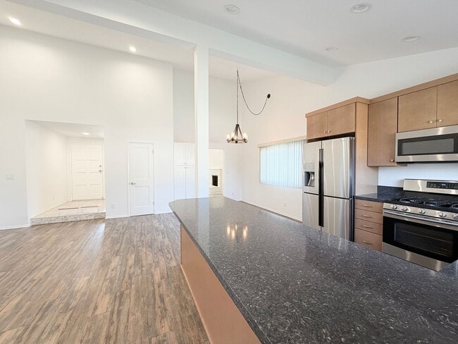 Building Photo - Beautifully Updated 4-Bedroom, 2-Bathroom Home in a Prime Location