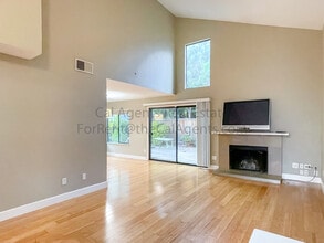 Building Photo - 2819 Burgner Ave