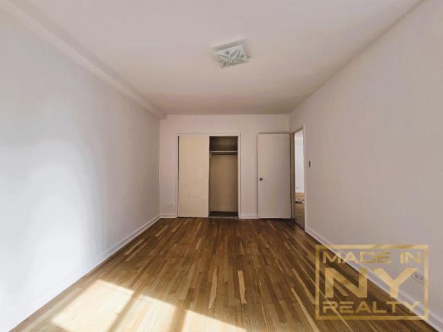 Building Photo - 2 bedroom in REGO PARK NY 11374