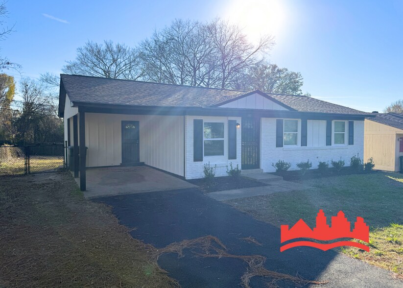 Building Photo - 271 W Levi Rd