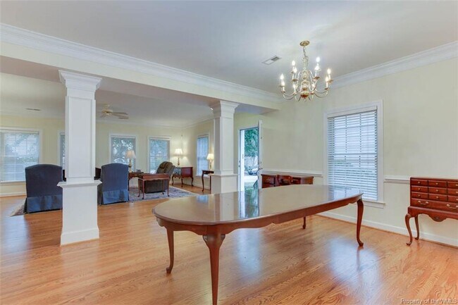Building Photo - 4609 Town Creek Dr