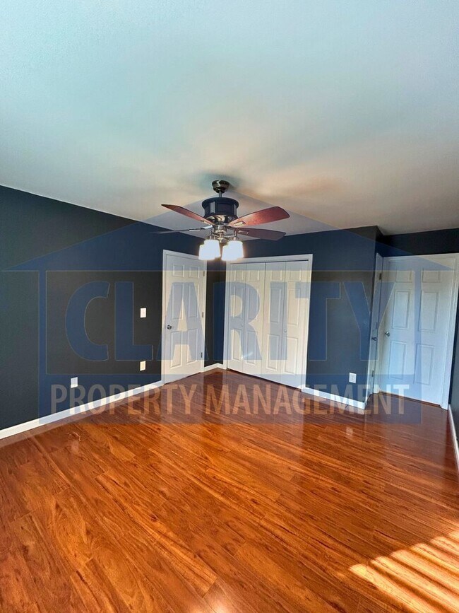 Building Photo - Three bedroom ranch-style home!