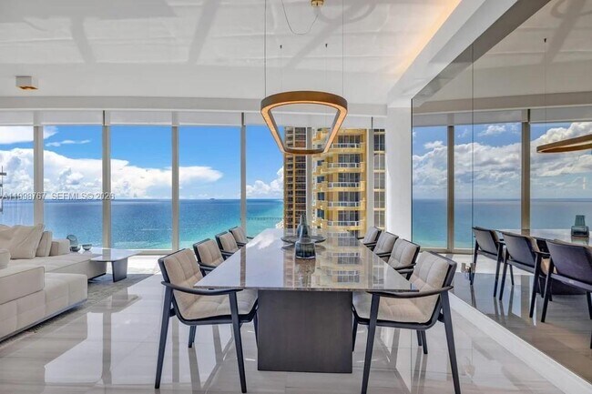 Building Photo - 17901 Collins Ave