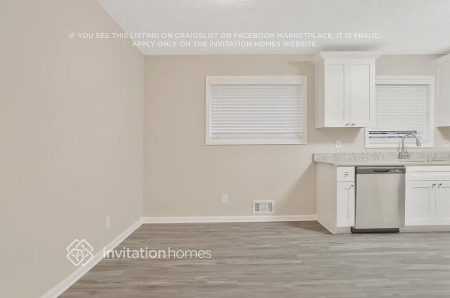 Building Photo - 1707 Atherton Cir