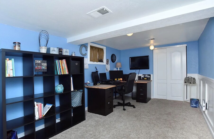 Building Photo - 9165 W 74th Ave