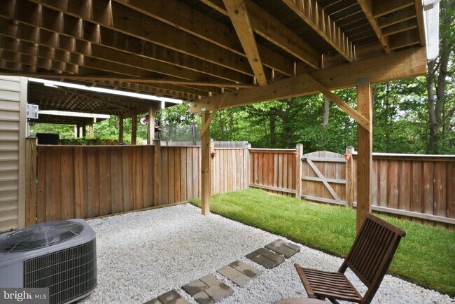 Building Photo - 8133 Dove Cottage Ct