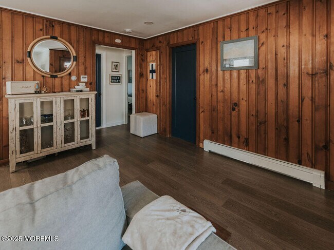 Building Photo - 35 12th Ave