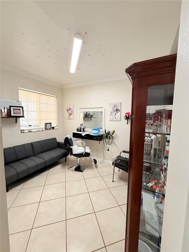 Building Photo - 7551 NW 174th Terrace