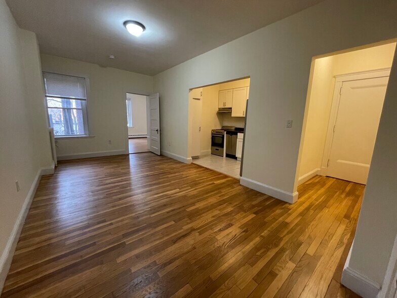 Building Photo - 181 Winthrop Rd